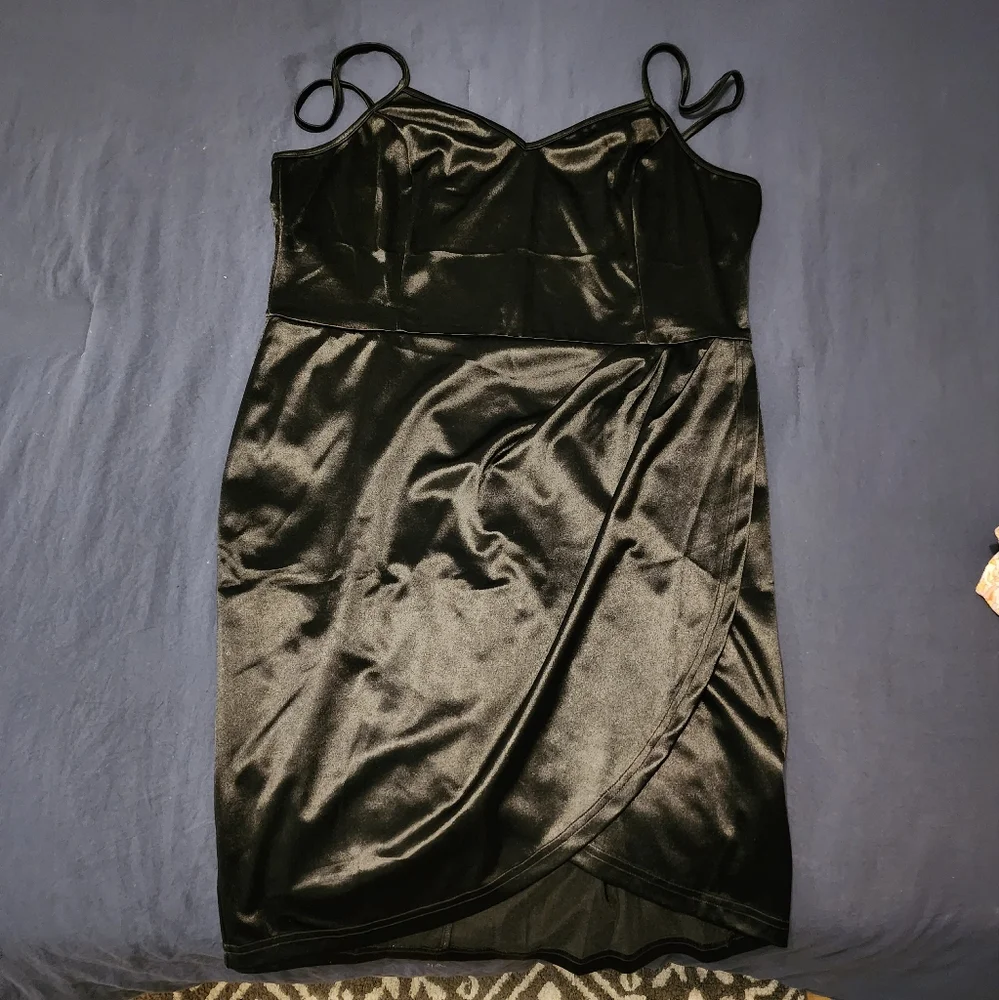 SHEIN Women's Fashion Leather Wrap Hem Cami Dress NWOT - Picture 3 of 15